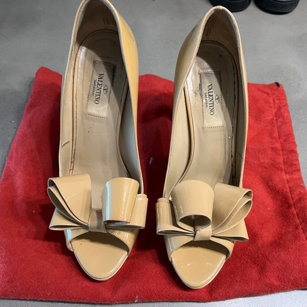 Valentino bow Heels 38 1/2